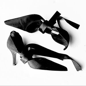 Lord and Taylor Women’s Black Satin Ballet Tie Heels 3” Size 7